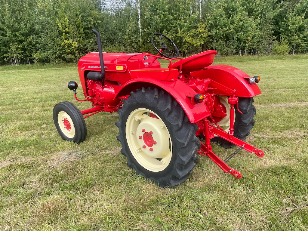 Tracteur vétéran PORSCHE JUNIOR – Image 4