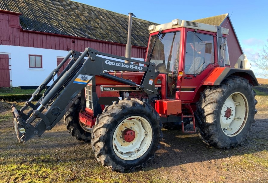 Case IH International 956 XL