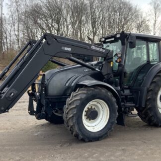 Valtra T202 avec chargeur