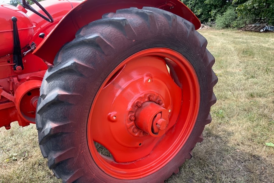 Tracteur vétéran Nuffield DM4 – Image 10