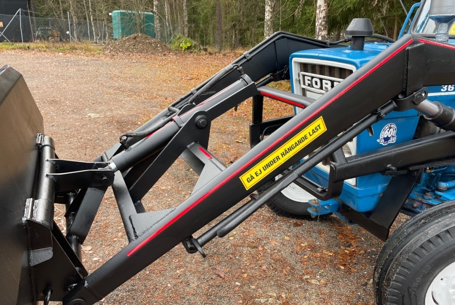 Ford 3600 avec chargeur – Image 11