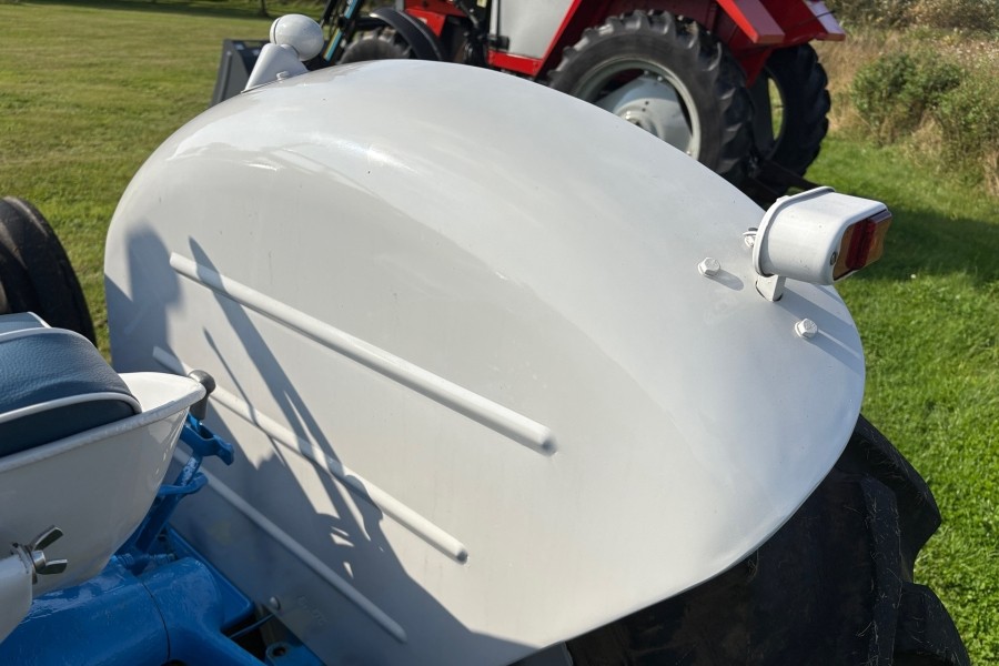 Fordson Super Major Super Six – Image 10
