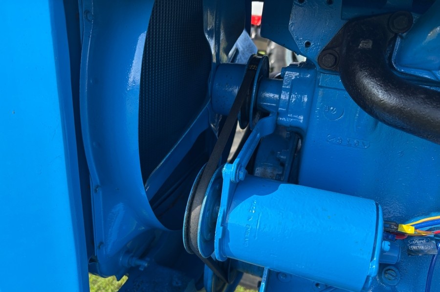 Fordson Super Major Super Six – Image 24