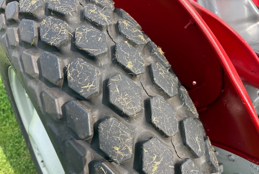 Tracteur Massey Ferguson 35X – Image 29