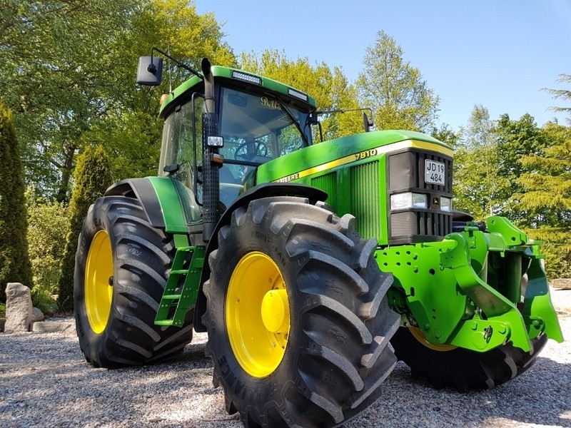 John Deere 7710