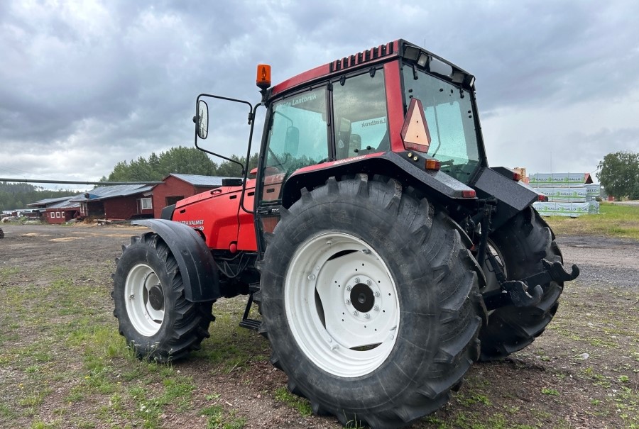 Valtra 8450 – Image 3