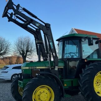 John Deere 2850 avec chargeur