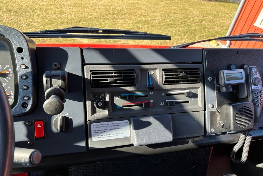 Unimog Mercedes-Benz U5000 Doka avec treuil – Image 12