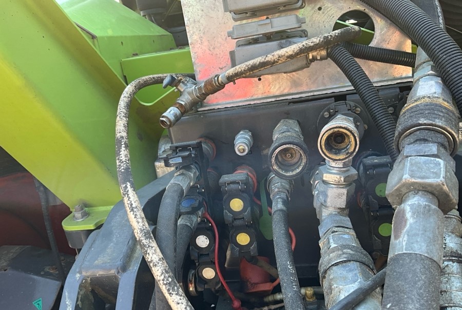Claas Xerion 3300 Trac VC – Image 36