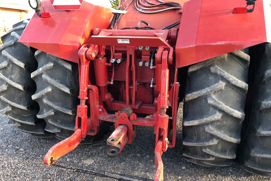 International IH 4386 – Image 23
