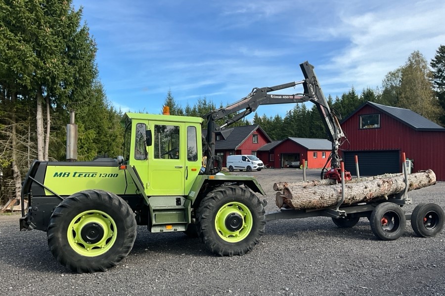 MB Trac 1300 avec grue et remorque forestière – Image 10