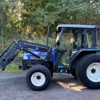 Iseki TK546 avec chargeur frontal et godet