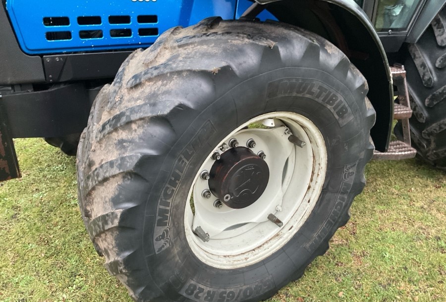 Valtra 8550-4 HiTech – Image 19