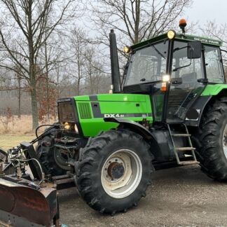 Deutz-Fahr DX4.51 avec charrue repliable