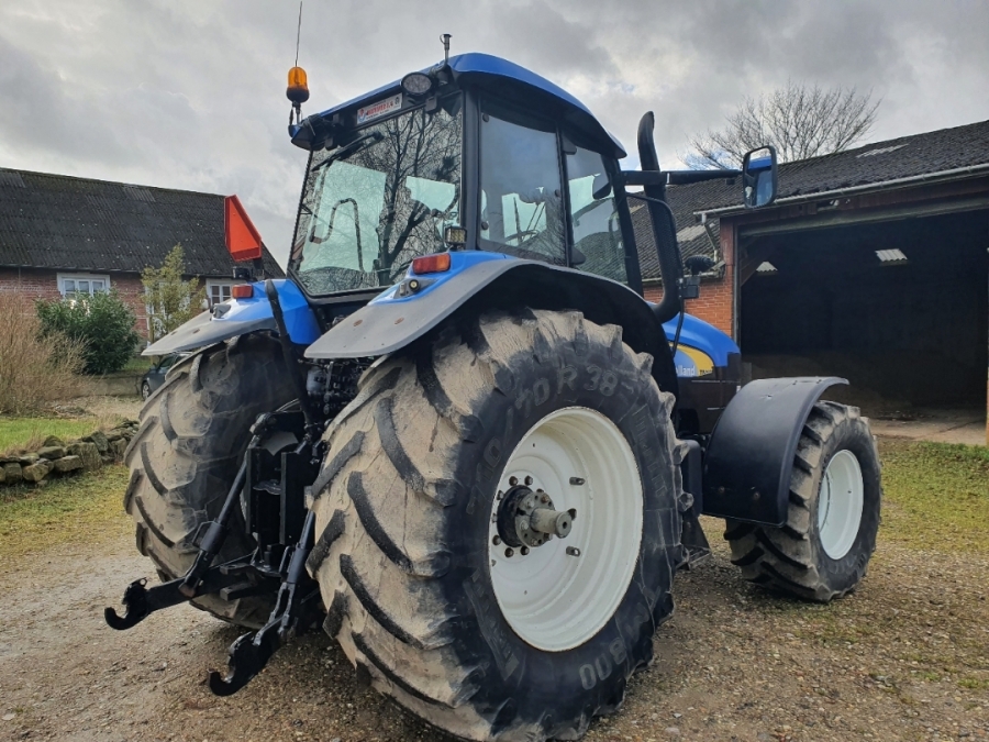 New Holland TM 190 – Image 6
