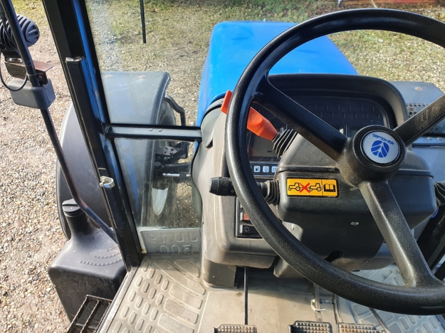 New Holland TM 190 – Image 29