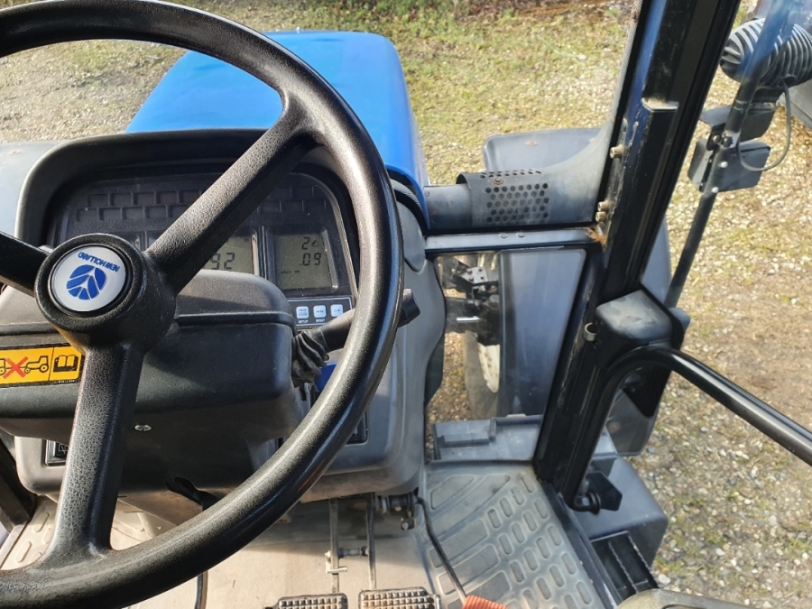 New Holland TM 190 – Image 30