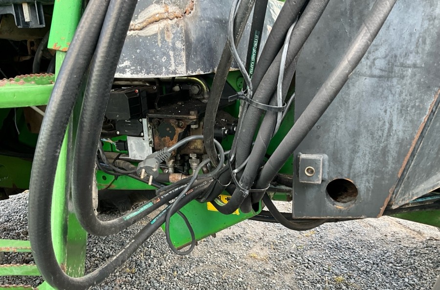 John Deere 6910S – Image 19