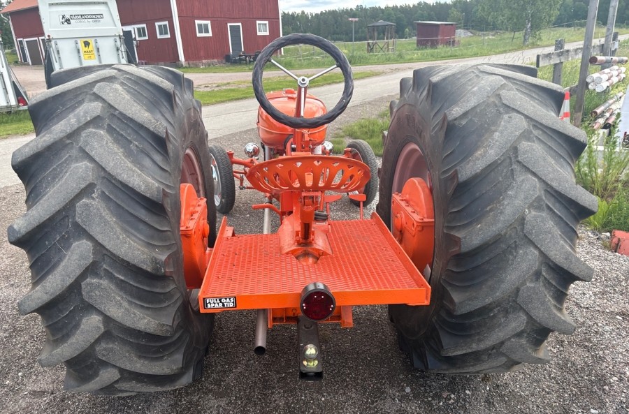 Allis-Chalmers B – Image 30