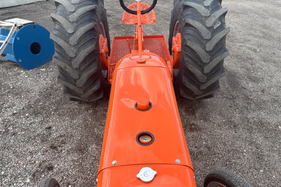 Allis-Chalmers B – Image 7
