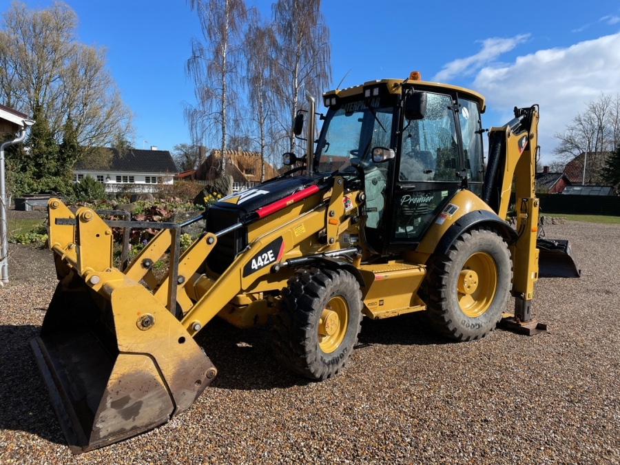 Caterpillar 442E – Image 2