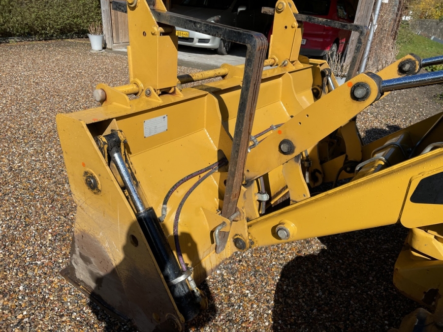 Caterpillar 442E – Image 9