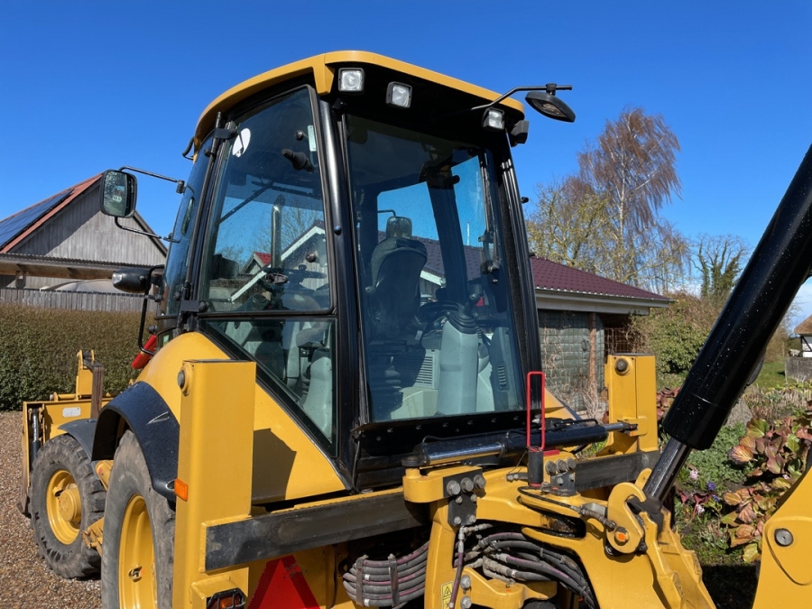 Caterpillar 442E – Image 13