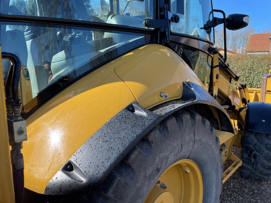 Caterpillar 442E – Image 23