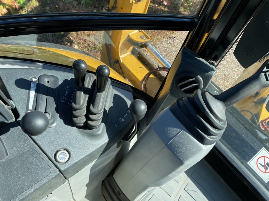 Caterpillar 442E – Image 41