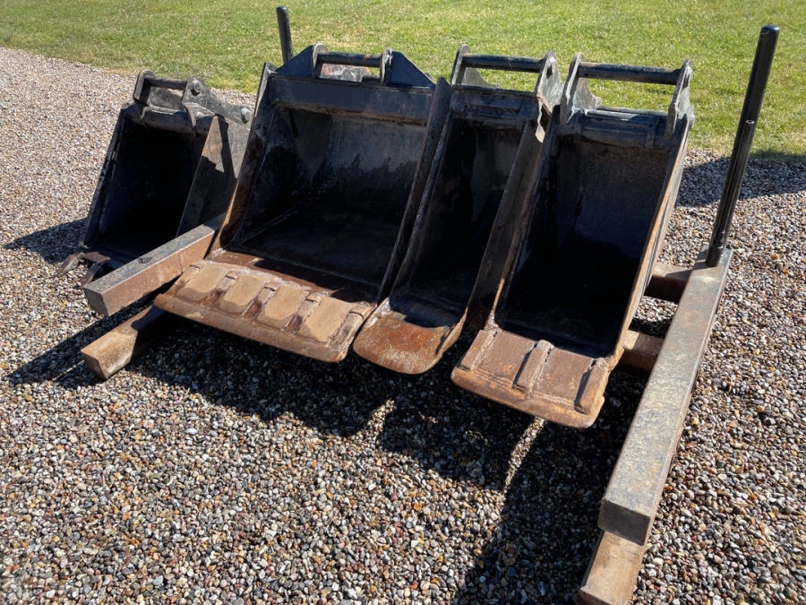 Caterpillar 442E – Image 44
